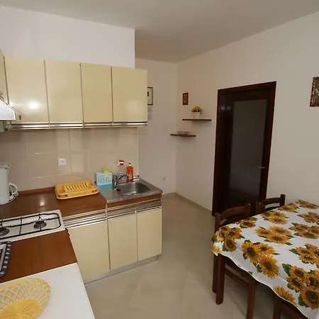 Ritosa Apartment *